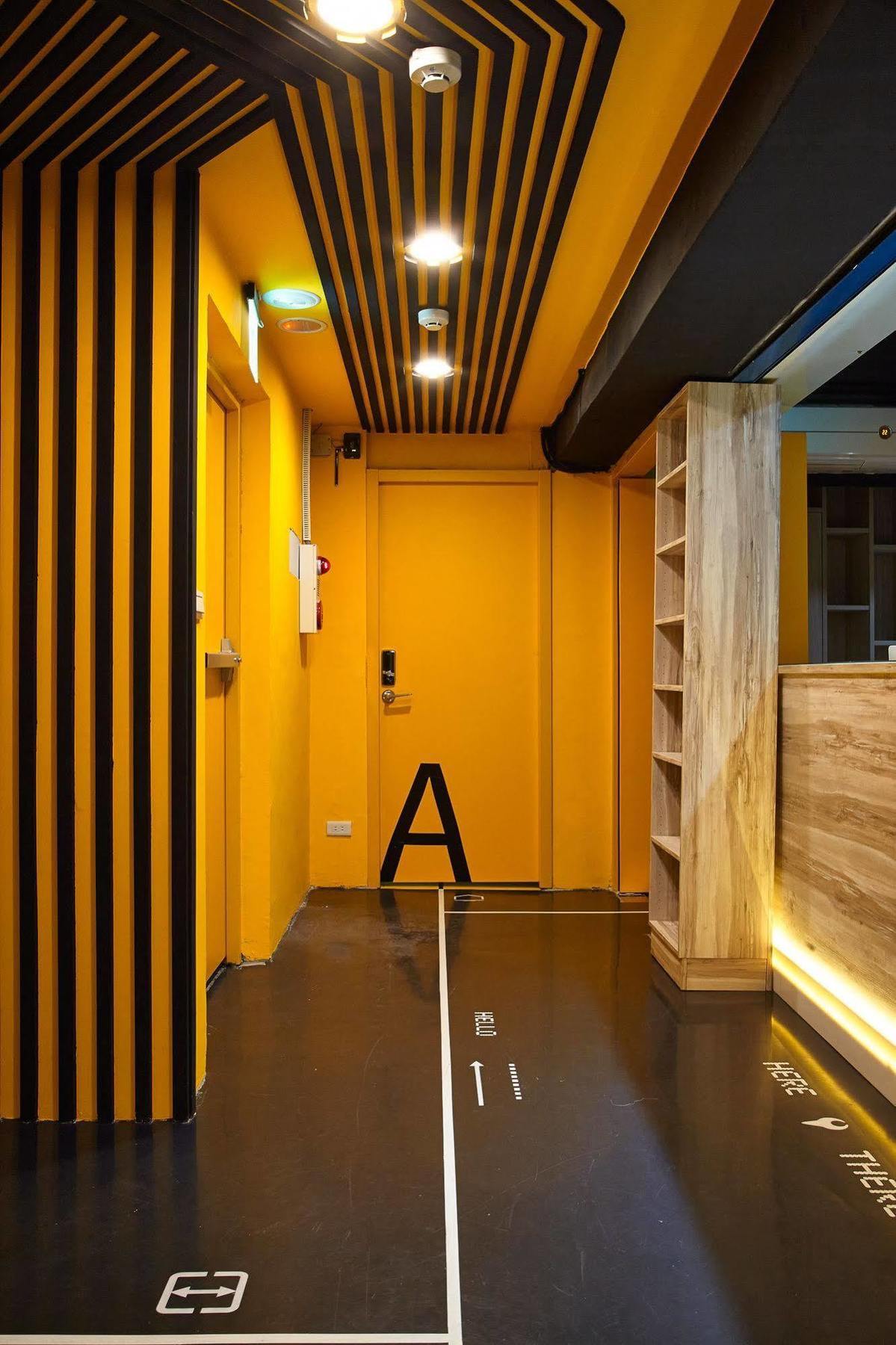 Here X There Hostel Taipei Main Station Exterior foto